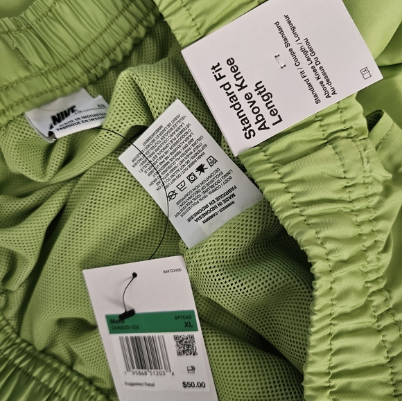 Nike Sport Essentials lined woven shorts in green - Picture 13 of 16